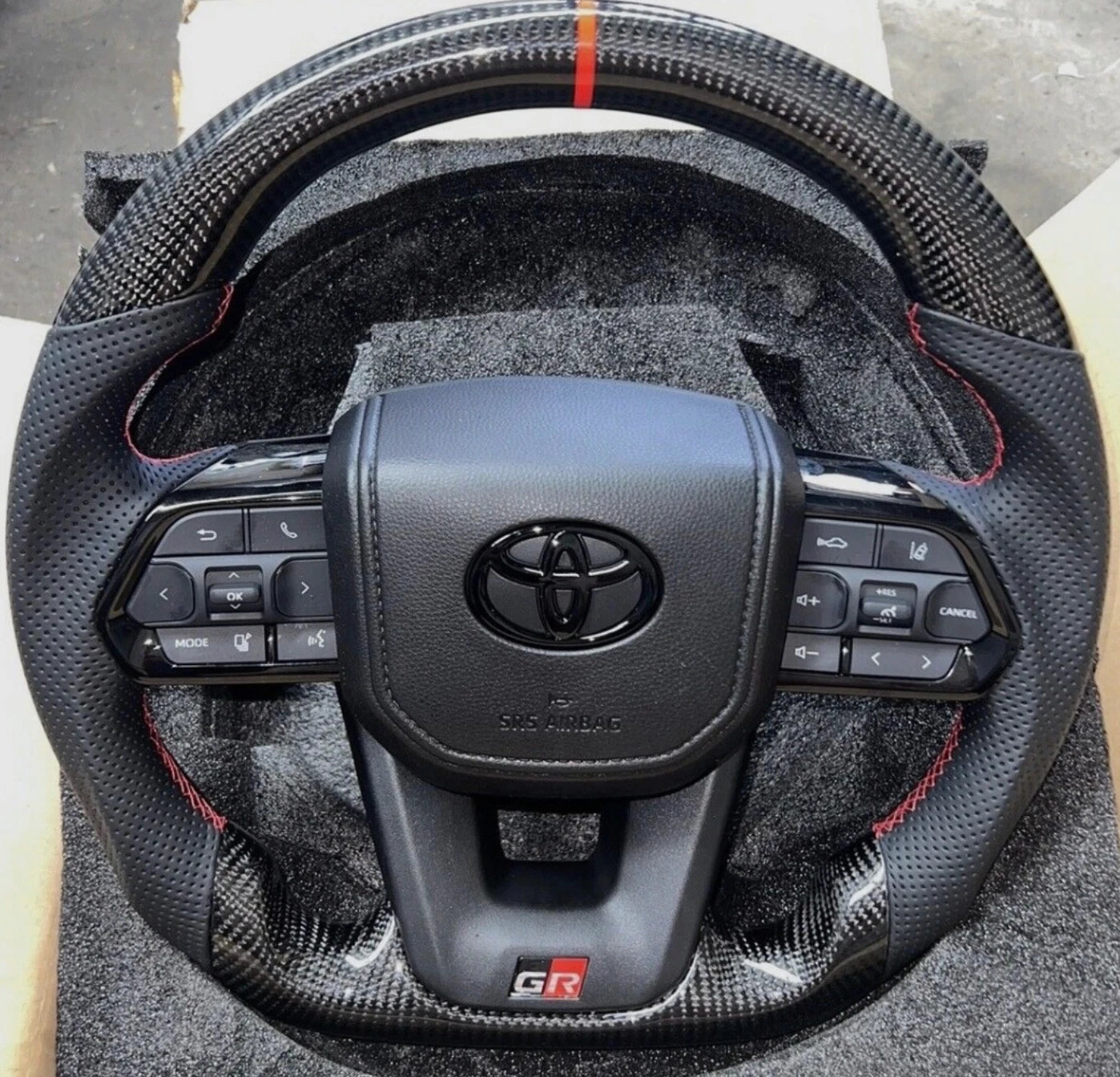 GR Carbon Leather Steering Wheel for Toyota 79 Series 2007–2025 with clockspring