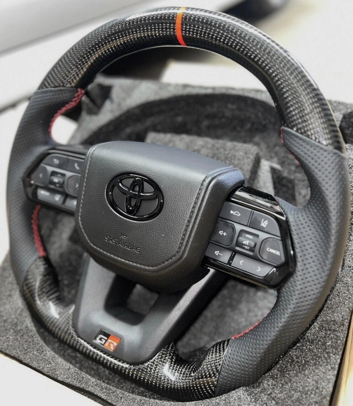 GR Carbon Leather Steering Wheel for Toyota 79 Series 2007–2025 with clockspring